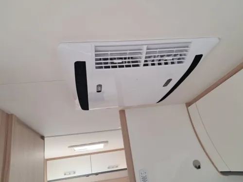 Sunlight I69 L - Air conditioning - Lots of space  photo: 18