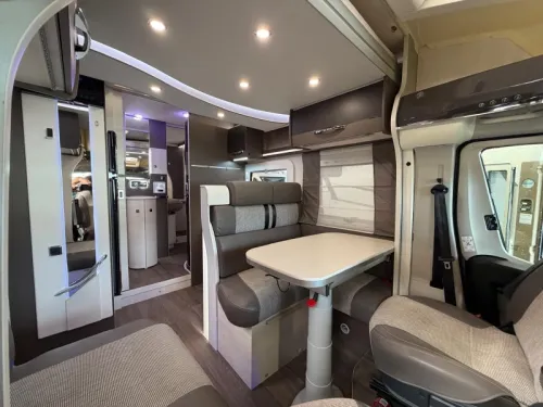 Chausson Welcome 728 EB French bed Pop-top roof 42000 km photo: 10