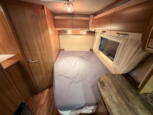 Knaus Sudwind Exclusive 580 UF mover+awning+cabin airco  photo: 9