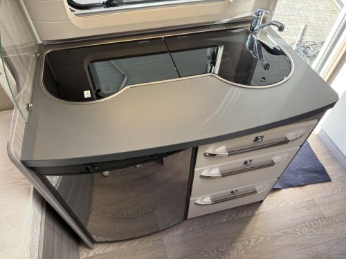 Hobby On Tour 390 SF Fixed bed MOVER Awning TOP photo: 9