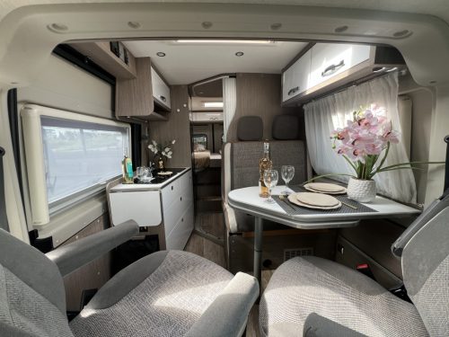 P&ouml;ssl Roadcruiser SINGLE BEDS 8-SPEED AUTOMATIC TOW HITCH photo: 16
