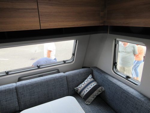 Eriba Novaline 495 CAMAS INDIVIDUALES Y ASIENTO EN U. &iexcl; foto: 10