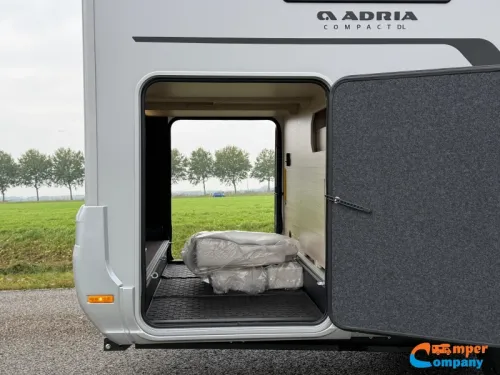 Adria Compact DL 60 years Lengte bedden | Automaat  foto: 6