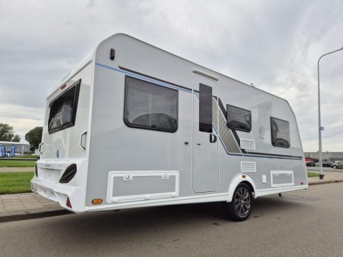 Knaus Sport Platinum 500 EU U-shaped dinette + single beds photo: 1