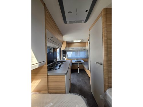 Dethleffs Summer Edition 460 EL Airco, Single beds photo: 4