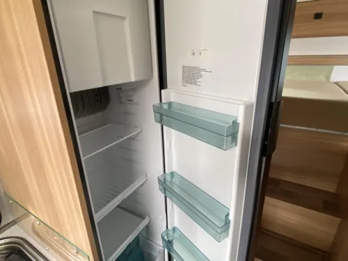 Dethleffs Advantage Single beds price stunt photo: 17