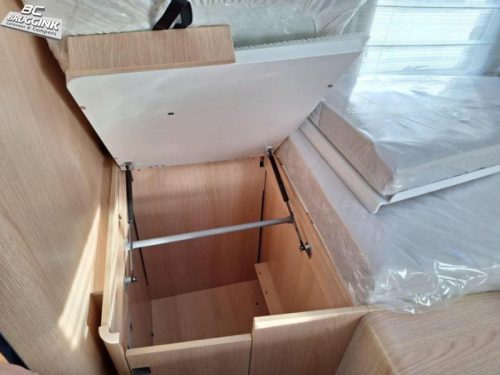 Hymer B-MC I 600 SINGLE BEDS + PULL-DOWN BED photo: 15
