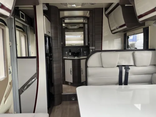 McLouis Carat 480 G -Queensbed-Levelsysteem Foto: 2