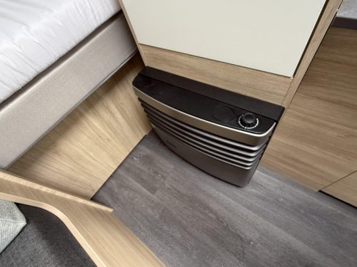 Caravelair Alba 400 FIXED BED DINETTE AWNING  photo: 15