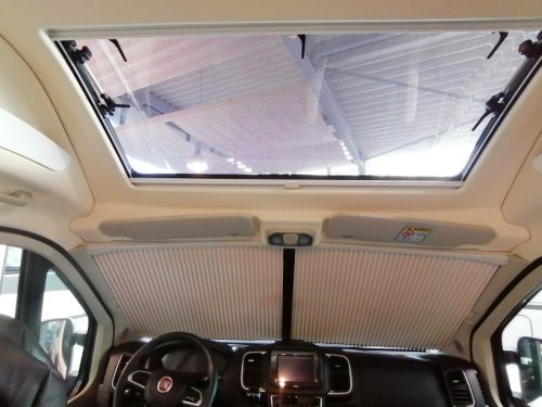 B&uuml;rstner Travel Van photo : 7