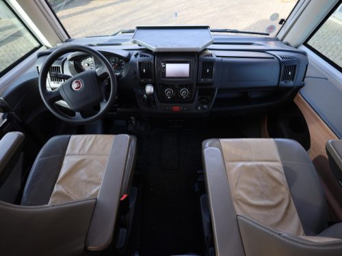 Knaus Sky I 700 LEG Automatic - without drop-down bed photo: 18