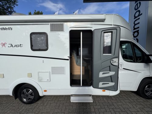 Dethleffs Just 90 T 7052 EINZELBETTEN+HUBBETT SONNENPANEL Foto: 5