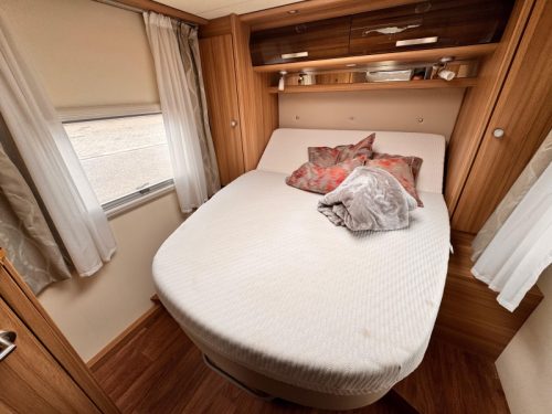 Knaus Sun Ti 700 LX Premium with Queen Bed photo: 14