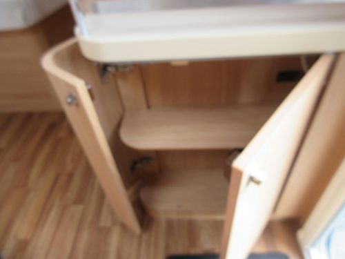 Knaus Sudwind 450 FU MOVER UND VORZELT Foto: 15