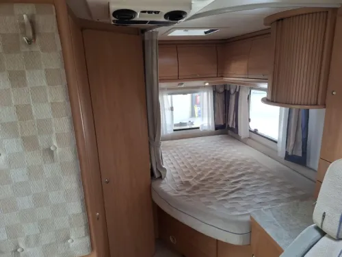 B&uuml;rstner Harmony 585 T 2.3JTD 110Pk 2x Aire acondicionado foto: 3