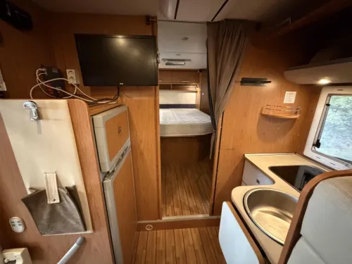Rimor Europeo 69 PLUS Queensbett / Nivelliersystem Foto: 12