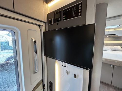 Hymer Tramp 695 S Mercedes/Queensbed/Hubbett Foto: 19