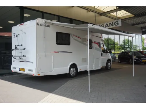 Rimor Seal 69 PLUS Queen bed. 5 seat belts photo: 1