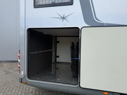 Phoenix Liner 8000 G Full options  photo: 17