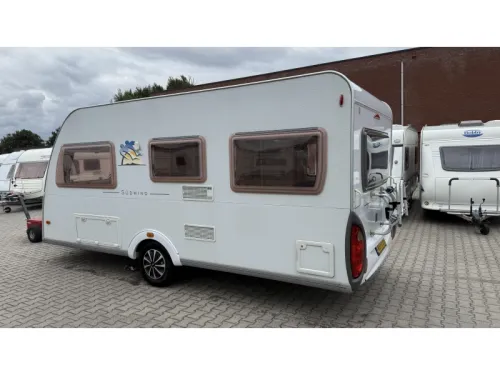 Knaus Sudwind 450 FU French bed dinette toilet  photo: 13