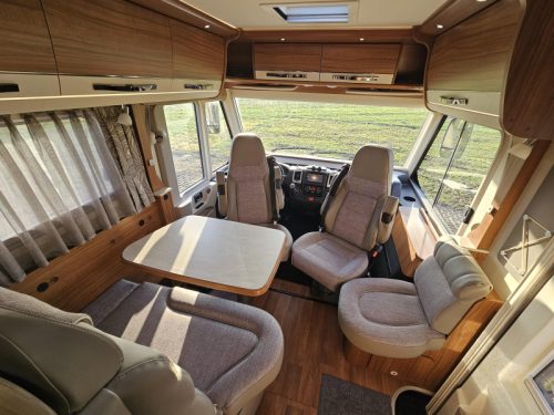 Hymer B678 Premium Line single beds photo: 14