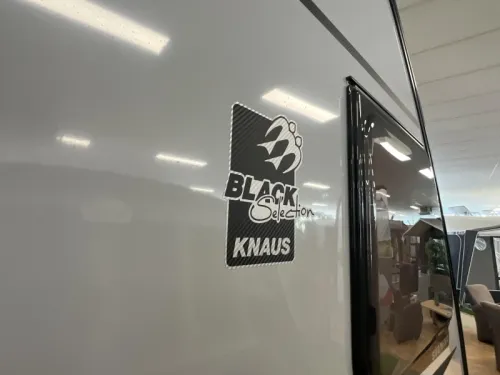 Knaus Sudwind Black Selection 450 FU FLOOR HEATING-MOVER photo: 2