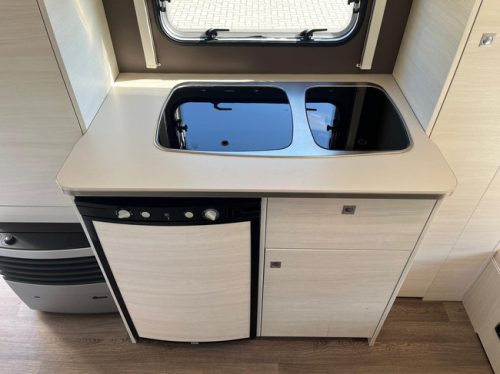 Caravelair Antares 476 Family Litera | Portabicicletas | Avance | TV | Cama francesa | Asiento de tren | Mosquitera foto: 15