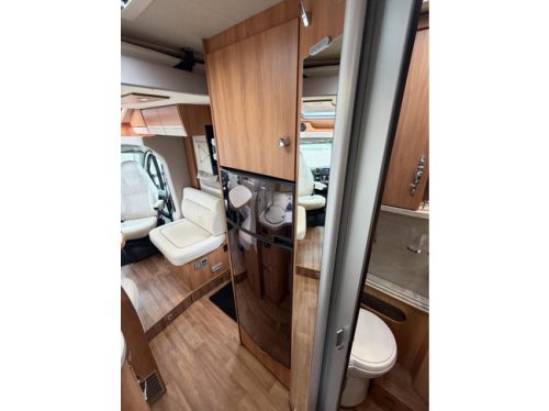 Hymer T 678 CL Automaat Einzelbetten Hubbett Luftfederung Lithium Solarpaneele Foto: 16