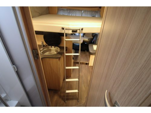 Sunlight T 68 Adventure Edition Single Beds / Drop-down Bed photo: 16