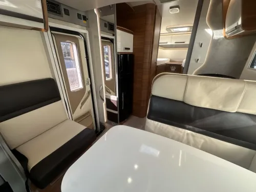 Elnagh Baron 573 Automatic Single Beds photo: 7