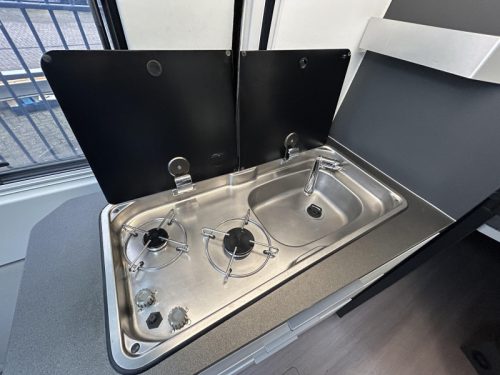 Adria Twin Supreme 600 SPB Anh&auml;ngerkupplung, Markise, Kamera  Foto: 14