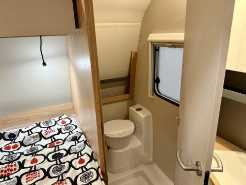 Knaus Sport 450 FU Action Model photo: 6