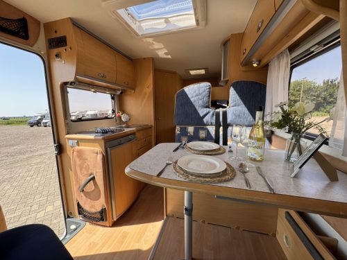 Homecar P 561 Motorairco Franz&ouml;sisches Bett Foto: 12