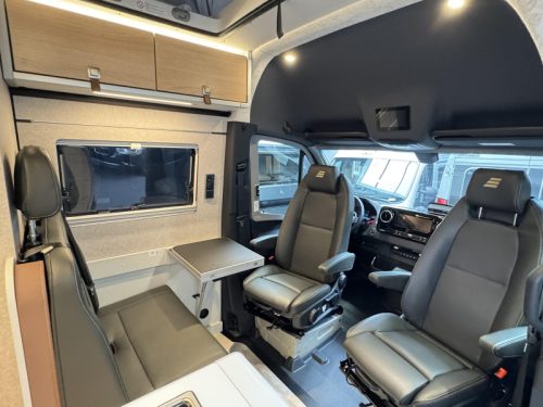 Hymer Grand Canyon S 700 4x4 - toit relevable - lit longitudinal photo: 2