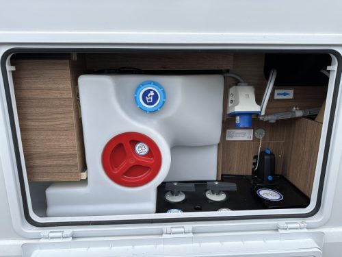 Autocaravana Knaus L!ve I 650 MEG CAMAS INDIVIDUALES AUTOM&Aacute;TICA foto: 22