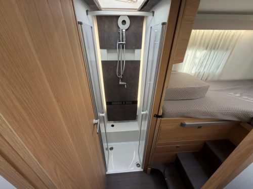 Adria Coral Plus 670 DL AUTOMAAT foto: 7