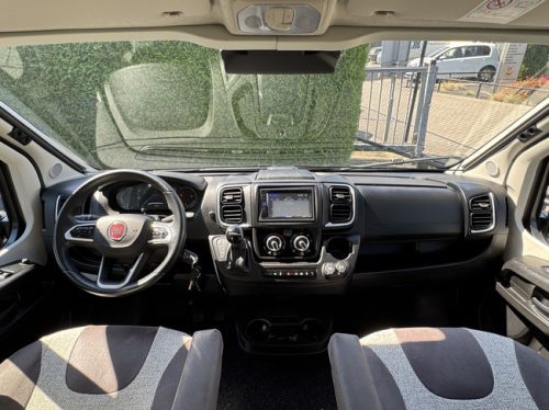 P&ouml;ssl Roadcruiser 640 D-Line 160 hp AUTOMATIC 9-Speed Euro6 Fiat Ducato Maxi **Single beds/4 seats/XXL Fridge/1st owner/Full photo: 7