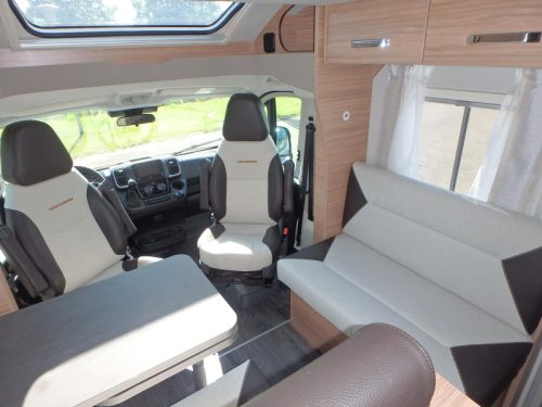 Weinsberg CaraSuite Spicy 650 MF Foto: 13