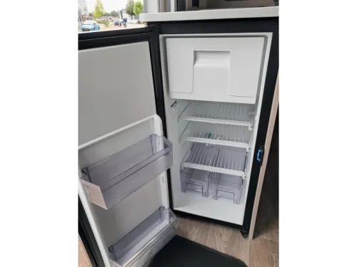 Carado CVE 600 Aufstelldach / Solarpanel Foto: 12