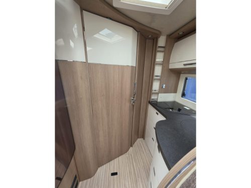 Carthago C-Tourer I 148 LE Winterisolierung, Off Grid Foto: 6