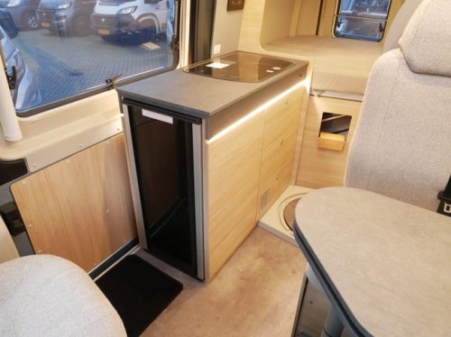P&ouml;ssl Trenta 540, 5.40 meter camper van, Transverse bed!! photo: 11