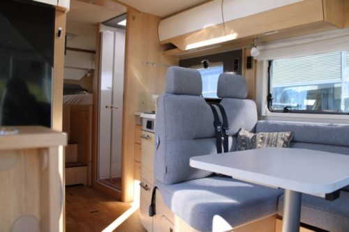 Camping-car Hymer B MC I 680 &eacute;quip&eacute; du puissant Mercedes 9 G Tronic 170 ch AUTOMATIQUE lits jumeaux + lit pavillon (56  photo : 30