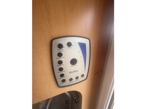 Hobby de luxe 400 SF transverse bed 4 berths awning mover screen door heater truma toilet photo: 13