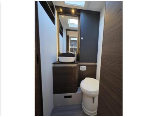 Adria Sonic Supreme 700 DL Foto: 18