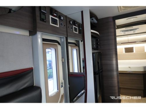 McLouis Nevis 150Hp | French bed | Roof air conditioning | Air suspension | Solar panel photo: 7