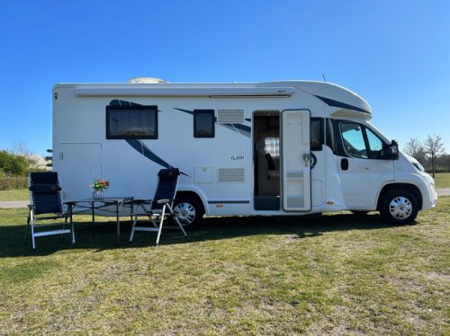 Chausson 718 EB 2.3 131 HP Fiat Ducato Semi-Integrated Camper QUEENS BED IN Height adjustable photo: 23