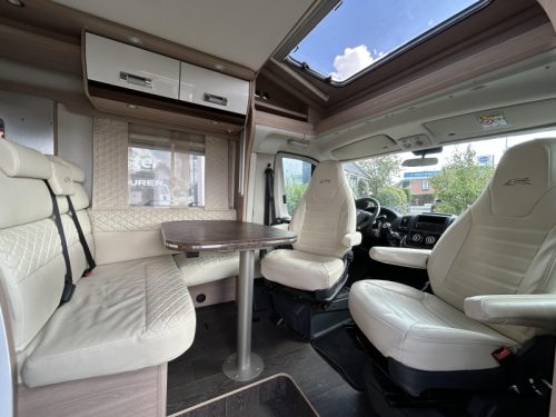 Laika Kosmo 209 single beds + pop-top roof  photo: 6