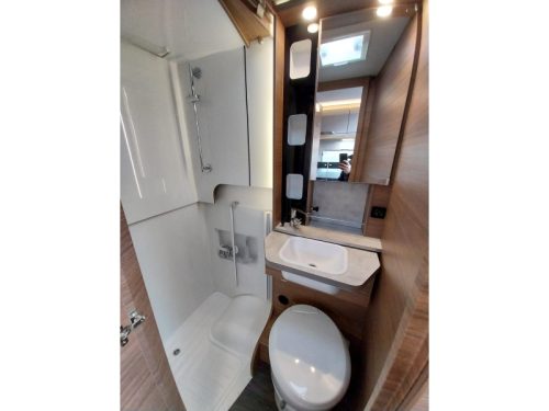 Knaus Tourer Van 500 MQ beau Fourgon am&eacute;nag&eacute; compact de 590 cm photo : 12