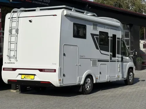 Adria Coral 600 SL Lits jumeaux  photo : 5