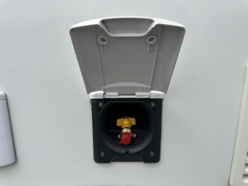 Hymer Exsis 580 PURE E&P leveling system photo: 9
